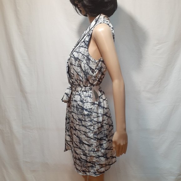 Wrap Dress - Picture 3 of 9